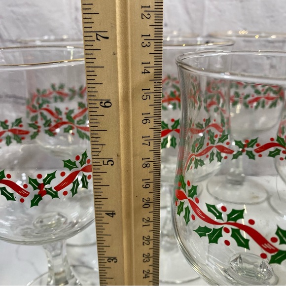 Set Of 8 Vintage Libbey Holly Berry Christmas Wine Water Glasses Goblets Stemmed - Picture 4 of 6
